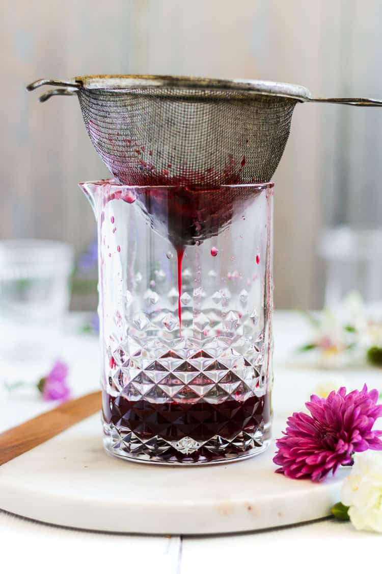 Your new drink of spring and summer! Easy, homemade blackberry ginger simple syrup pairs with lime, vodka and Prosecco creating a tasty and refreshing cocktail that’s perfect for brunch, parties or just any that requires a drink or two. 