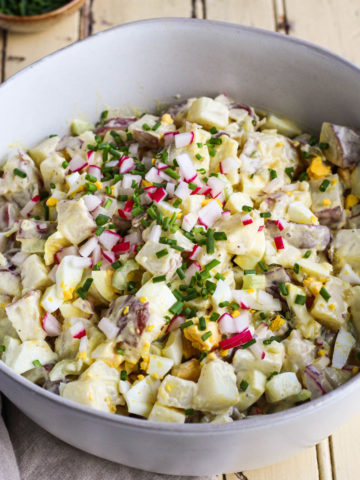 potato salad in bowl