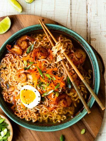 Homemade ramen noodle soup that is all made in one pot and ready in 30 minutes. Made with delicious chili lime seasoned broth, shrimp and lots of ramen noodles. A little spicy and so so good!!