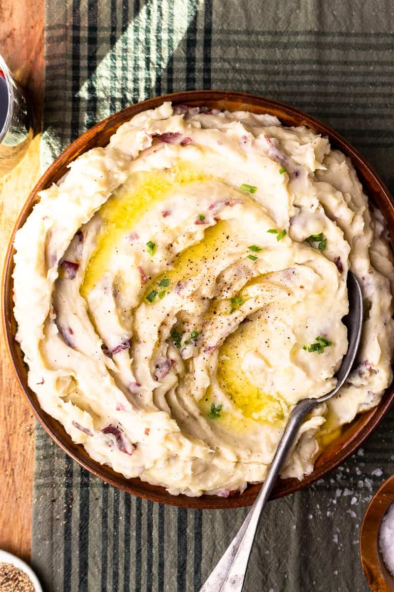 red skin mashed potatoes in a serving bowl